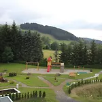 Naturhotel Lindenhof מלון Rechenberg-Bienenmühle