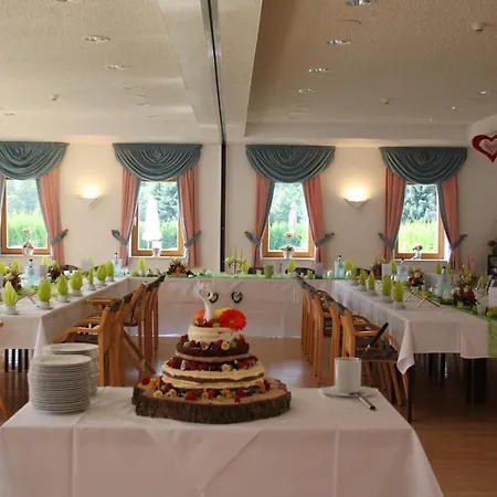 Naturhotel Lindenhof 3* Rechenberg-Bienenmuhle