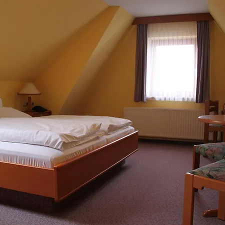 Hotell Naturhotel Lindenhof 3*