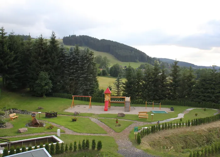 Naturhotel Lindenhof Отель Rechenberg-Bienenmuhle